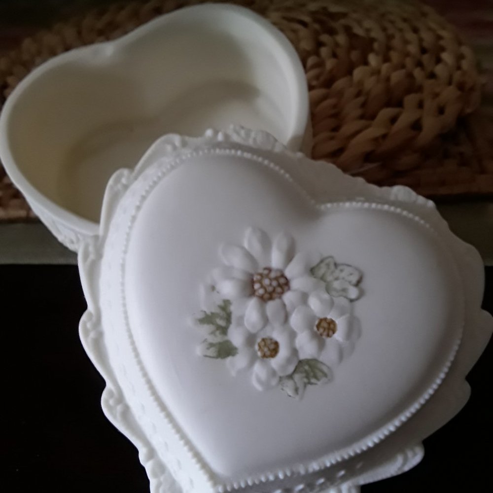 Vintage Ron Gordon Designs Heart Shaped  Ceramic Bisque Keepsake Box